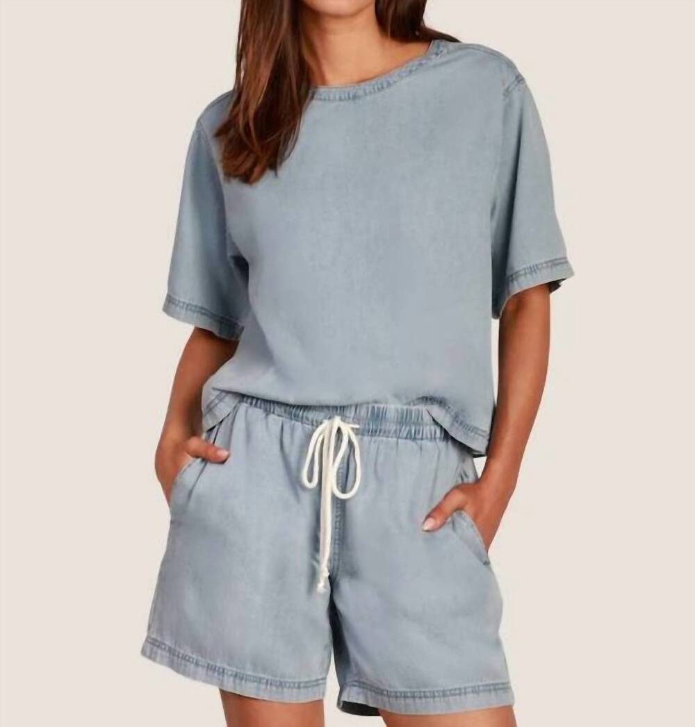 NEW DYLAN everyday denim short in blue